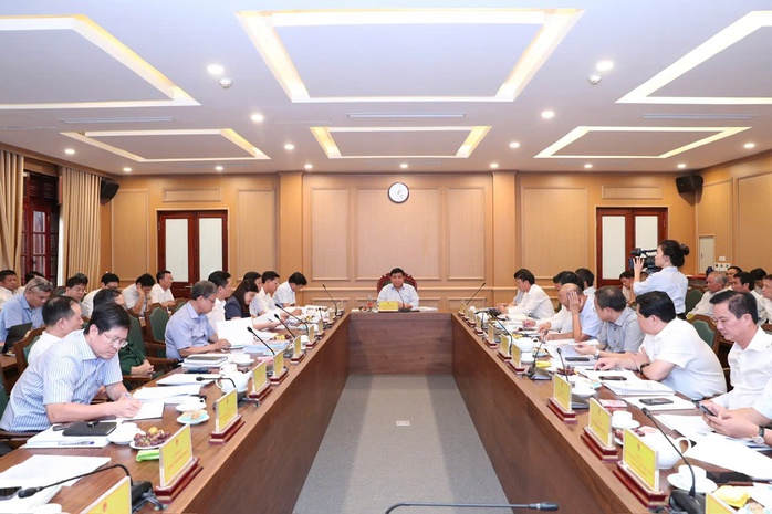 Dự án đường sắt cao tốc Bắc - Nam: Đề nghị Bộ GTVT làm rõ về tốc độ, tổng mức đầu tư- Ảnh 1. Dự án đường sắt cao tốc Bắc - Nam: Đề nghị Bộ GTVT làm rõ về tốc độ, tổng mức đầu tư- Ảnh 1.