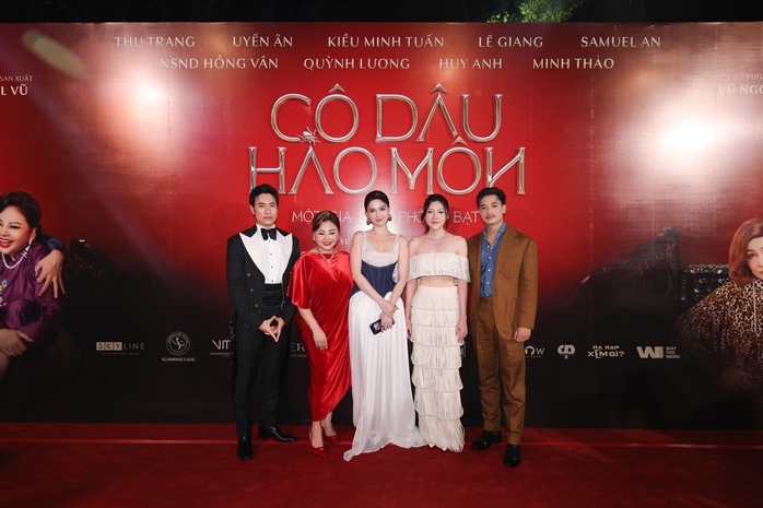 Trường Giang, Ngô Kiến Huy cổ vũ "chú sáu" Kiều Minh Tuấn- Ảnh 2. Trường Giang, Ngô Kiến Huy cổ vũ "chú sáu" Kiều Minh Tuấn- Ảnh 2.