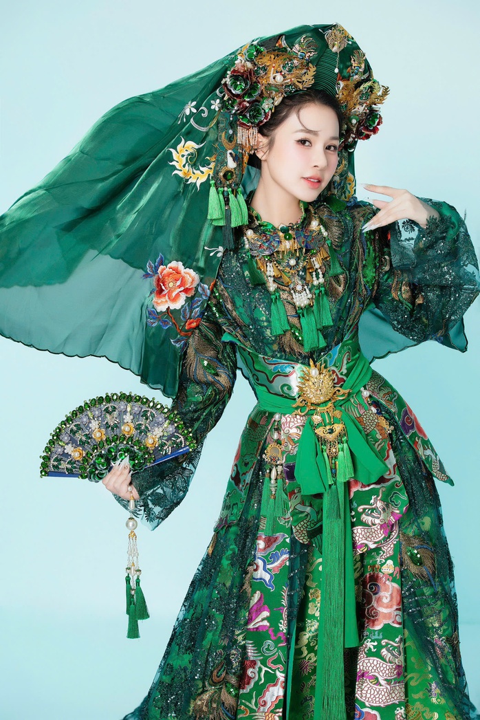 Những 'bộ cánh' giúp á hậu Đỗ Hà Trang ghi điểm tại "Hoa hậu Hoàn cầu quốc tế 2024"- Ảnh 3. Những 'bộ cánh' giúp á hậu Đỗ Hà Trang ghi điểm tại "Hoa hậu Hoàn cầu quốc tế 2024"- Ảnh 3.