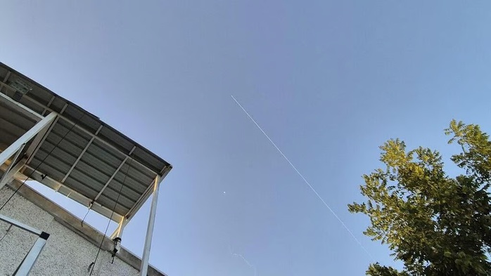 Còi báo động vang lên tại nhiều thành phố lớn của Israel- Ảnh 1. Còi báo động vang lên tại nhiều thành phố lớn của Israel- Ảnh 1.