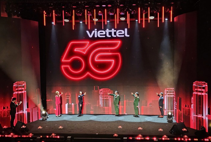 Viettel khai trương mạng 5G đầu tiên tại Việt Nam- Ảnh 1. Viettel khai trương mạng 5G đầu tiên tại Việt Nam- Ảnh 1.