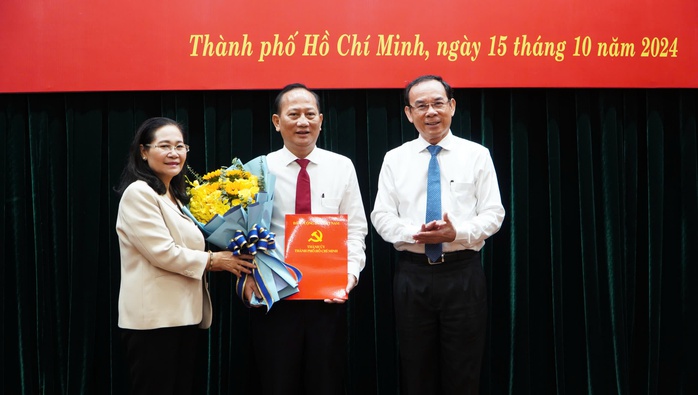 Ông Trần Văn Nam giữ chức Bí thư Đảng ủy Khối Dân - Chính - Đảng TP HCM- Ảnh 2. Ông Trần Văn Nam giữ chức Bí thư Đảng ủy Khối Dân - Chính - Đảng TP HCM- Ảnh 2.