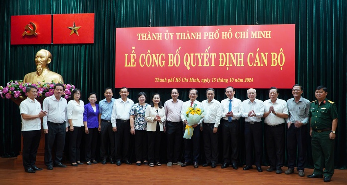 Ông Trần Văn Khuyên giữ chức Phó Trưởng Ban Tuyên giáo Thành ủy TP HCM- Ảnh 3. Ông Trần Văn Khuyên giữ chức Phó Trưởng Ban Tuyên giáo Thành ủy TP HCM- Ảnh 3.