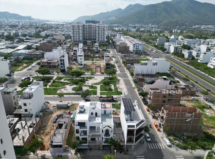 Tỉnh Khánh Hòa đang phát triển mạnh phân khúc nhà phố và nhà chung cư Tỉnh Khánh Hòa đang phát triển mạnh phân khúc nhà phố và nhà chung cư