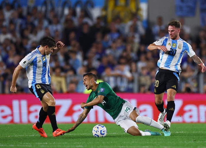 Messi tỏa sáng ở tuổi 37 tại vòng loại World Cup, bắt kịp kỷ lục của Cristiano Ronaldo- Ảnh 1. Messi tỏa sáng ở tuổi 37 tại vòng loại World Cup, bắt kịp kỷ lục của Cristiano Ronaldo- Ảnh 1.