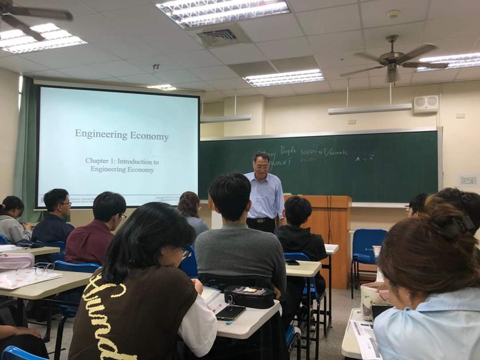 Sinh viên ĐH "xuất ngoại" ngay từ năm nhất- Ảnh 3. Sinh viên ĐH "xuất ngoại" ngay từ năm nhất- Ảnh 3.