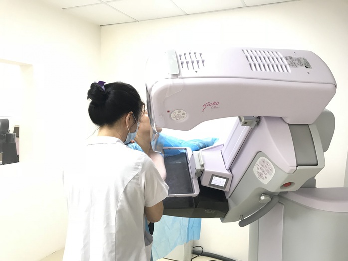 Thứ trưởng Bộ Y tế nhắn nhủ chị em sau tuổi 40 về căn bệnh thường gặp- Ảnh 2. Thứ trưởng Bộ Y tế nhắn nhủ chị em sau tuổi 40 về căn bệnh thường gặp- Ảnh 2.