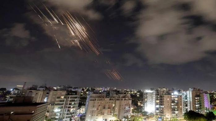 Hezbollah đã tìm ra vũ khí "bắt chết" Vòm Sắt của Israel?- Ảnh 1.