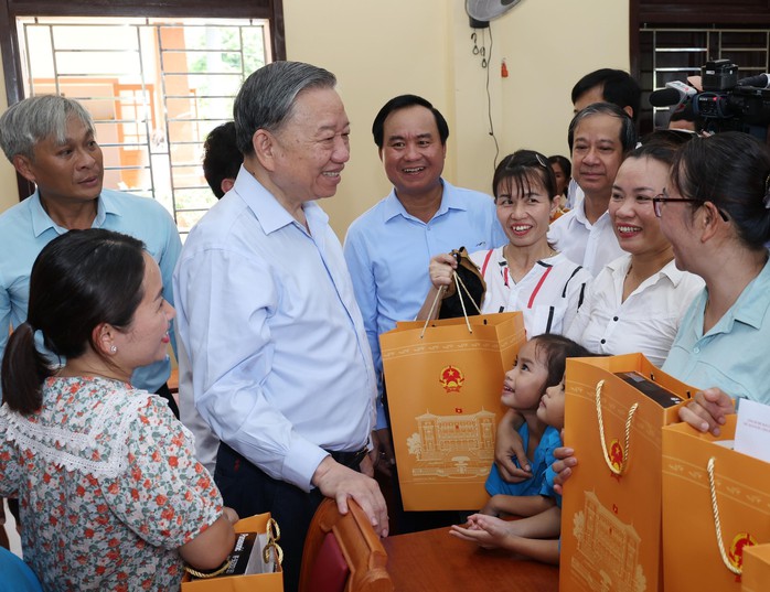 Tổng Bí thư, Chủ tịch nước Tô Lâm: Xây dựng Cồn Cỏ thành khu vực phòng thủ vững chắc- Ảnh 5. Tổng Bí thư, Chủ tịch nước Tô Lâm: Xây dựng Cồn Cỏ thành khu vực phòng thủ vững chắc- Ảnh 5.