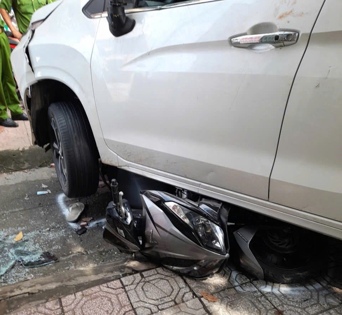 CLIP: Rượt đuổi, đánh nhau trên đường phố Biên Hòa, có tiếng súng nổ- Ảnh 3. CLIP: Rượt đuổi, đánh nhau trên đường phố Biên Hòa, có tiếng súng nổ- Ảnh 3.