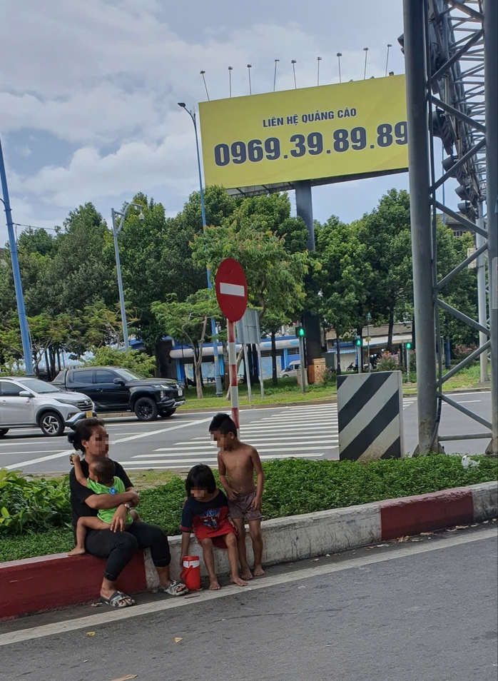 Bất ngờ đối tượng chăn dắt trẻ để trục lợi ở TP HCM- Ảnh 1. Bất ngờ đối tượng chăn dắt trẻ để trục lợi ở TP HCM- Ảnh 1.