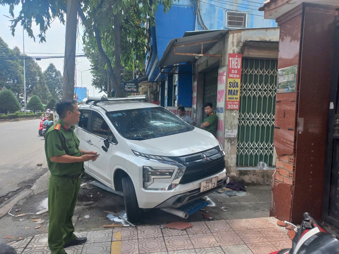 CLIP: Rượt đuổi, đánh nhau trên đường phố Biên Hòa, có tiếng súng nổ- Ảnh 6. CLIP: Rượt đuổi, đánh nhau trên đường phố Biên Hòa, có tiếng súng nổ- Ảnh 6.