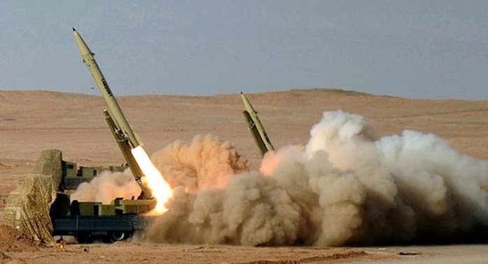 Các tên lửa đạn đạo của Iran trong một cuộc tập trận bắn đạn thật. Ảnh: Defense Express Các tên lửa đạn đạo của Iran trong một cuộc tập trận bắn đạn thật. Ảnh: Defense Express