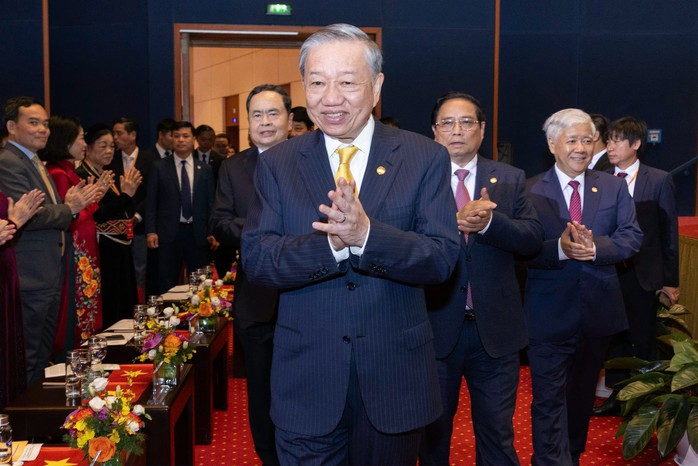 Tổng Bí thư, Chủ tịch nước Tô Lâm: Phải thật sự gần dân, lắng nghe ý kiến của nhân dân- Ảnh 1. Tổng Bí thư, Chủ tịch nước Tô Lâm: Phải thật sự gần dân, lắng nghe ý kiến của nhân dân- Ảnh 1.