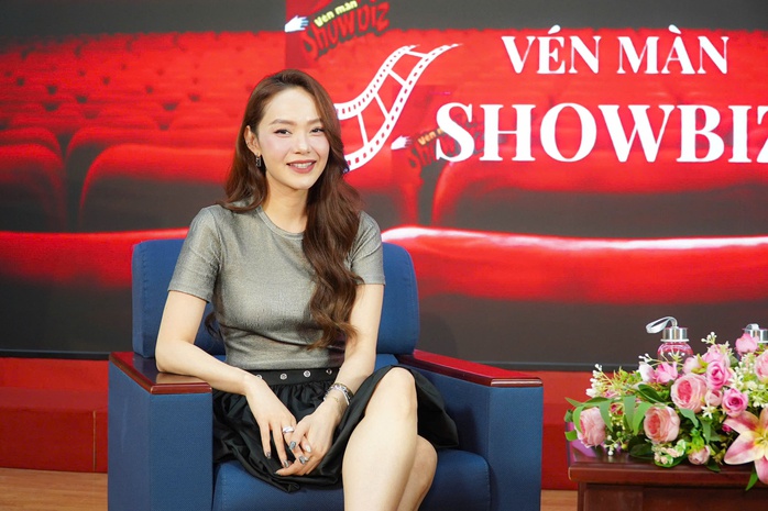Minh Hằng và bí quyết vượt trầm cảm sau sinh
- Ảnh 1. Minh Hằng và bí quyết vượt trầm cảm sau sinh
- Ảnh 1.