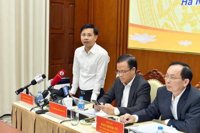 Chiều nay 17-10, chuyển giao bắt buộc 2 ngân hàng- Ảnh 2. Chiều nay 17-10, chuyển giao bắt buộc 2 ngân hàng- Ảnh 2.