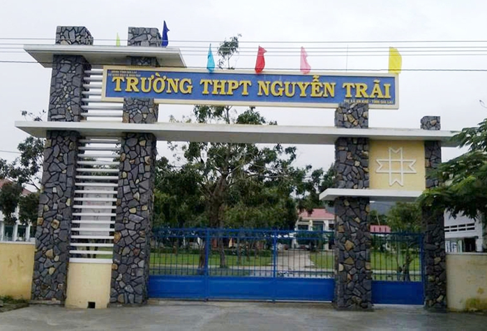 Bị bạn học đuổi đánh, 2 học sinh chấn thương do ngã xe- Ảnh 1. Bị bạn học đuổi đánh, 2 học sinh chấn thương do ngã xe- Ảnh 1.