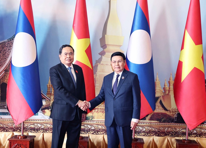 Chủ tịch Quốc hội Trần Thanh Mẫn hội đàm với Chủ tịch Quốc hội Lào- Ảnh 1. Chủ tịch Quốc hội Trần Thanh Mẫn hội đàm với Chủ tịch Quốc hội Lào- Ảnh 1.