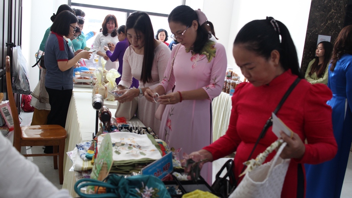 Sôi nổi các hoạt động kỷ niệm ngày Phụ nữ Việt Nam- Ảnh 1. Sôi nổi các hoạt động kỷ niệm ngày Phụ nữ Việt Nam- Ảnh 1.