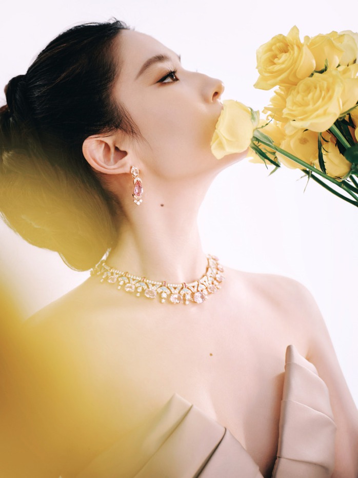 "Thần tiên tỉ tỉ" Lưu Diệc Phi lại gây sốt mạng- Ảnh 13. "Thần tiên tỉ tỉ" Lưu Diệc Phi lại gây sốt mạng- Ảnh 13.