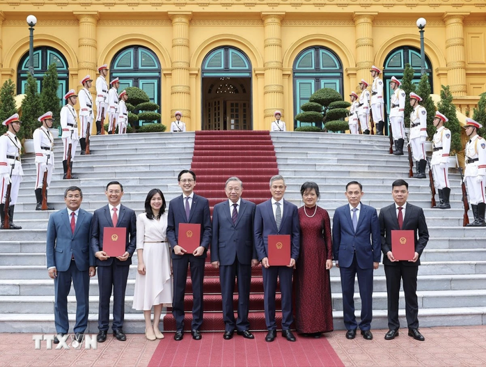 Tổng Bí thư, Chủ tịch nước trao quyết định bổ nhiệm Đại sứ tại LHQ và các nước- Ảnh 2. Tổng Bí thư, Chủ tịch nước trao quyết định bổ nhiệm Đại sứ tại LHQ và các nước- Ảnh 2.