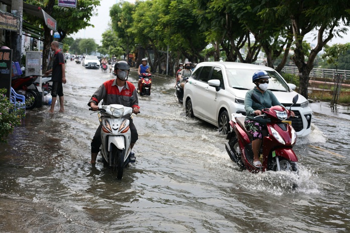 Thời tiết TP HCM hôm nay, 19-10: Ngày nắng gián đoạn, mưa về chiều và tối- Ảnh 1. Thời tiết TP HCM hôm nay, 19-10: Ngày nắng gián đoạn, mưa về chiều và tối- Ảnh 1.