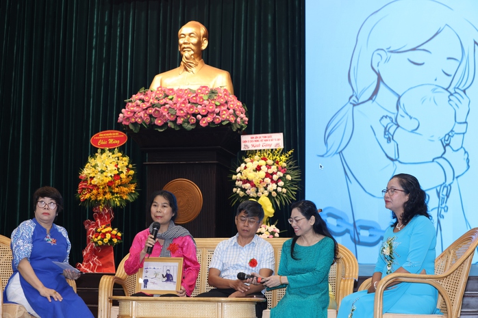 Xúc động ngày gặp lại của những "người tù không số"- Ảnh 4.
