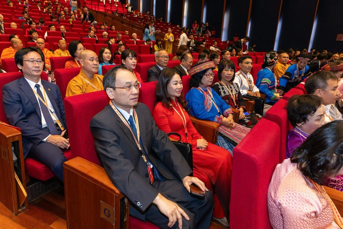 Kiến nghị có chính sách thuận lợi cho kiều bào nhập lại quốc tịch Việt Nam- Ảnh 2. Kiến nghị có chính sách thuận lợi cho kiều bào nhập lại quốc tịch Việt Nam- Ảnh 2.