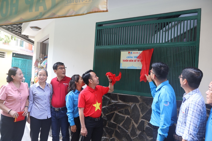 TP HCM: Khánh thành "Đường cờ Tổ quốc" tại quận 3- Ảnh 3. TP HCM: Khánh thành "Đường cờ Tổ quốc" tại quận 3- Ảnh 3.