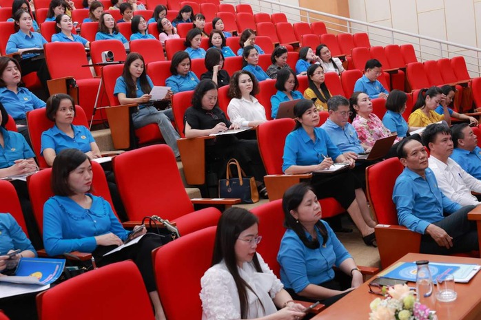 Ban hành tiêu chí cụ thể về "Giỏi việc nước", "đảm việc nhà"- Ảnh 2. Ban hành tiêu chí cụ thể về "Giỏi việc nước", "đảm việc nhà"- Ảnh 2.
