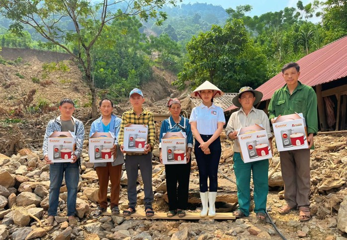 Chuyến đi tình nghĩa của hoa hậu nhân ái Nguyễn Ngọc Hiếu- Ảnh 1. Chuyến đi tình nghĩa của hoa hậu nhân ái Nguyễn Ngọc Hiếu- Ảnh 1.