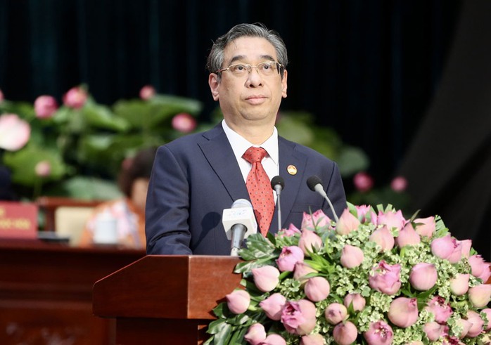 Ông Nguyễn Phước Lộc, Phó Bí thư Thành ủy, Bí thư Đảng đoàn, Chủ tịch Ủy ban MTTQ TP HCM khóa XI tiếp tục được Đại hội chọn cử làm Chủ tịch Ủy ban MTTQ TP HCM khóa XII. Ảnh: HOÀNG TRIỀU Ông Nguyễn Phước Lộc, Phó Bí thư Thành ủy, Bí thư Đảng đoàn, Chủ tịch Ủy ban MTTQ TP HCM khóa XI tiếp tục được Đại hội chọn cử làm Chủ tịch Ủy ban MTTQ TP HCM khóa XII. Ảnh: HOÀNG TRIỀU