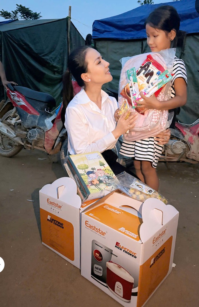 Chuyến đi tình nghĩa của hoa hậu nhân ái Nguyễn Ngọc Hiếu- Ảnh 3. Chuyến đi tình nghĩa của hoa hậu nhân ái Nguyễn Ngọc Hiếu- Ảnh 3.