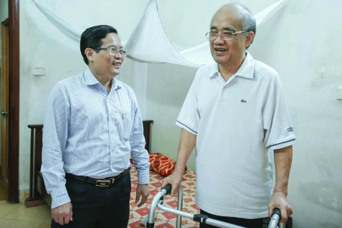 Nhà văn Nguyễn Khắc Trường - tác giả "Mảnh đất lắm người nhiều ma" - qua đời- Ảnh 2. Nhà văn Nguyễn Khắc Trường - tác giả "Mảnh đất lắm người nhiều ma" - qua đời- Ảnh 2.