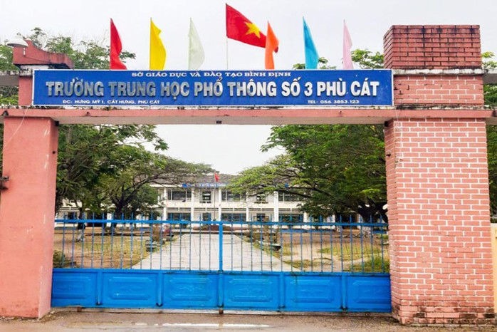 Huy động đóng góp sai quy định, một trường học phải tháo 5 tivi trả phụ huynh- Ảnh 3. Huy động đóng góp sai quy định, một trường học phải tháo 5 tivi trả phụ huynh- Ảnh 3.