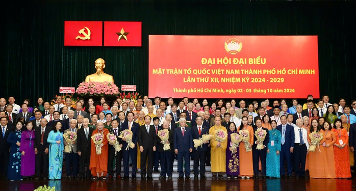 Bí thư Thành ủy Nguyễn Văn Nên: Không để ai lạc lõng, bị bỏ rơi tại TP HCM- Ảnh 3. Bí thư Thành ủy Nguyễn Văn Nên: Không để ai lạc lõng, bị bỏ rơi tại TP HCM- Ảnh 3.