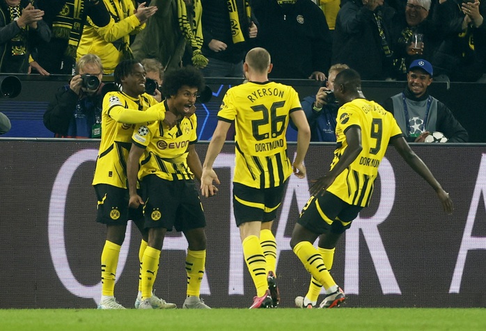Dortmund hạ gục Celtic, Barcelona dội mưa bàn thắng - Ảnh 4. Dortmund hạ gục Celtic, Barcelona dội mưa bàn thắng - Ảnh 4.