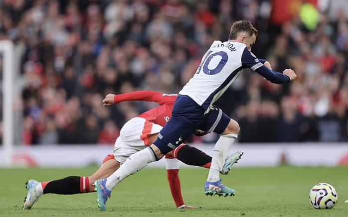 Man United kháng cáo thành công, Bruno Fernandes được hủy thẻ đỏ- Ảnh 1. Man United kháng cáo thành công, Bruno Fernandes được hủy thẻ đỏ- Ảnh 1.