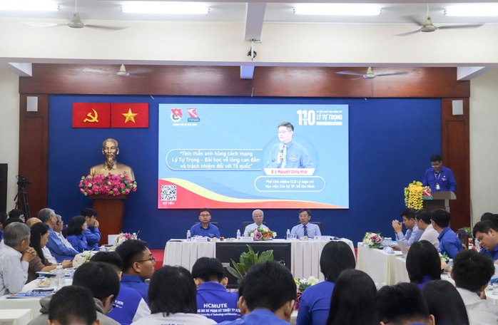 Tuổi trẻ TP HCM tổ chức nhiều hoạt động kỷ niệm 110 năm Ngày sinh Anh hùng Lý Tự Trọng- Ảnh 1. Tuổi trẻ TP HCM tổ chức nhiều hoạt động kỷ niệm 110 năm Ngày sinh Anh hùng Lý Tự Trọng- Ảnh 1.