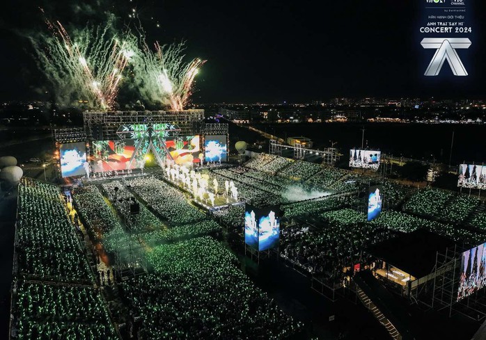 DatVietVAC nhận bằng khen của Bộ VHTT và DL tại Đêm 2 "Anh trai say hi" Concert 2024- Ảnh 9. DatVietVAC nhận bằng khen của Bộ VHTT và DL tại Đêm 2 "Anh trai say hi" Concert 2024- Ảnh 9.