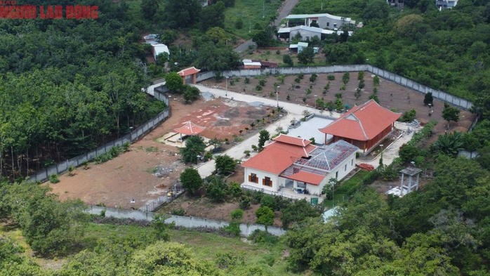 Lên phương án cưỡng chế "biệt phủ" sai phép ở Bình Phước- Ảnh 2.