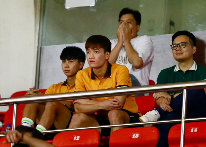 Hoàng Đức ngồi khán đài, Văn Lâm toả sáng đưa Ninh Bình đi tiếp- Ảnh 9. Hoàng Đức ngồi khán đài, Văn Lâm toả sáng đưa Ninh Bình đi tiếp- Ảnh 9.
