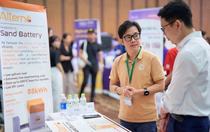 Báo in ngày 21-10: Giải quyết dứt điểm vấn nạn lãng phí- Ảnh 2. Báo in ngày 21-10: Giải quyết dứt điểm vấn nạn lãng phí- Ảnh 2.