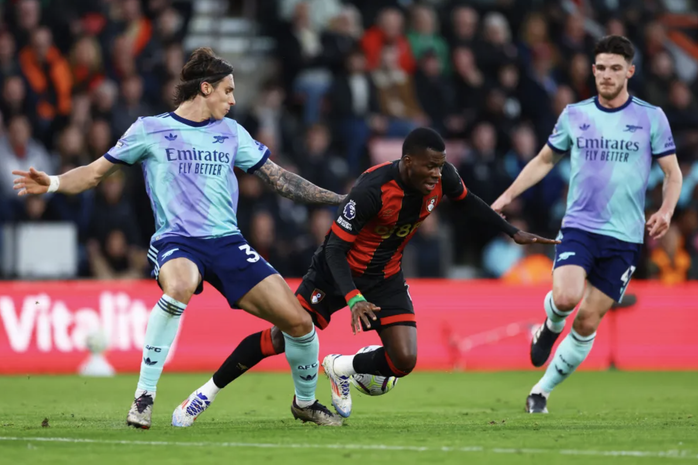 Arsenal bắt đầu đo đếm thiệt hại sau cú sốc ở Bournemouth- Ảnh 1. Arsenal bắt đầu đo đếm thiệt hại sau cú sốc ở Bournemouth- Ảnh 1.