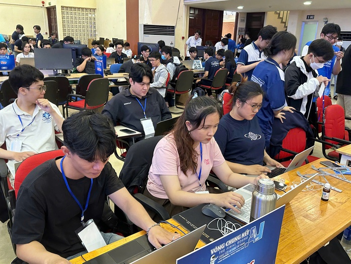 Hơn 300 thí sinh ở TP HCM tranh tài thử thách trí tuệ nhân tạo- Ảnh 1. Hơn 300 thí sinh ở TP HCM tranh tài thử thách trí tuệ nhân tạo- Ảnh 1.