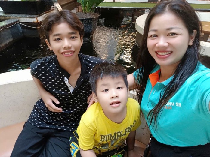 Nhiều tài xế nữ cho biết, cuộc sống ổn định, thoải mái hơn kể từ khi trở thành "Nữ Tài Xanh" Nhiều tài xế nữ cho biết, cuộc sống ổn định, thoải mái hơn kể từ khi trở thành "Nữ Tài Xanh"