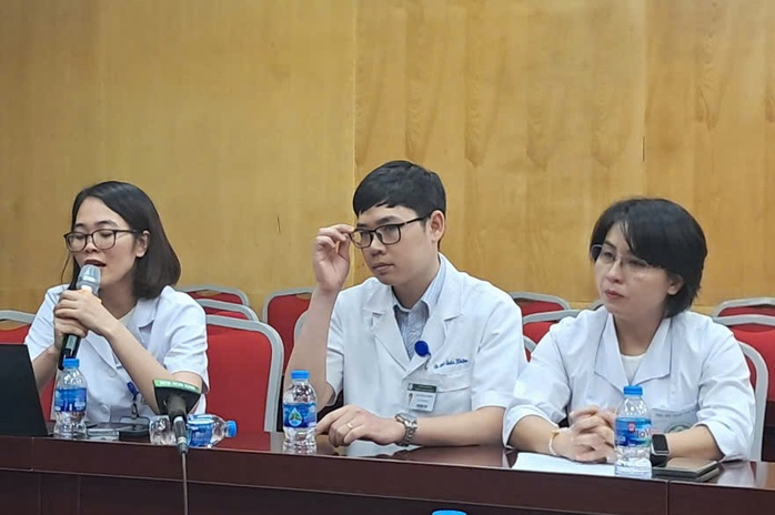 Luôn cho mình tài giỏi, yêu đời quá mức, cô gái nhập viện tâm thần- Ảnh 1. Luôn cho mình tài giỏi, yêu đời quá mức, cô gái nhập viện tâm thần- Ảnh 1.