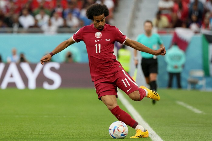 Ronaldo bị chân sút Qatar và Son Heung-min đánh bại ở giải thưởng Quả bóng vàng châu Á- Ảnh 2. Ronaldo bị chân sút Qatar và Son Heung-min đánh bại ở giải thưởng Quả bóng vàng châu Á- Ảnh 2.