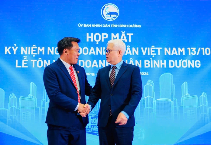 Doanh nghiệp đóng góp quan trọng vào sự phát triển của Bình Dương- Ảnh 1. Doanh nghiệp đóng góp quan trọng vào sự phát triển của Bình Dương- Ảnh 1.