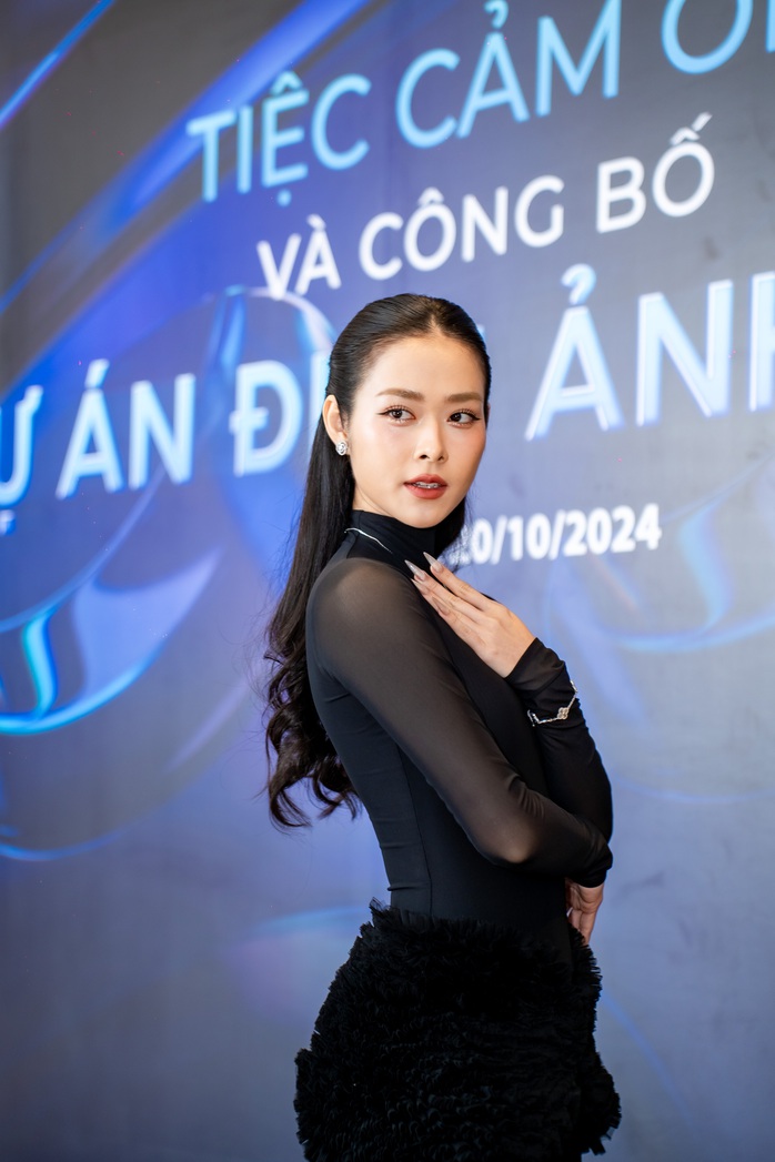 Kiều Minh Tuấn, Tuấn Trần, Diệp Bảo Ngọc mừng thành công "Làm giàu với ma"- Ảnh 1. Kiều Minh Tuấn, Tuấn Trần, Diệp Bảo Ngọc mừng thành công "Làm giàu với ma"- Ảnh 1.